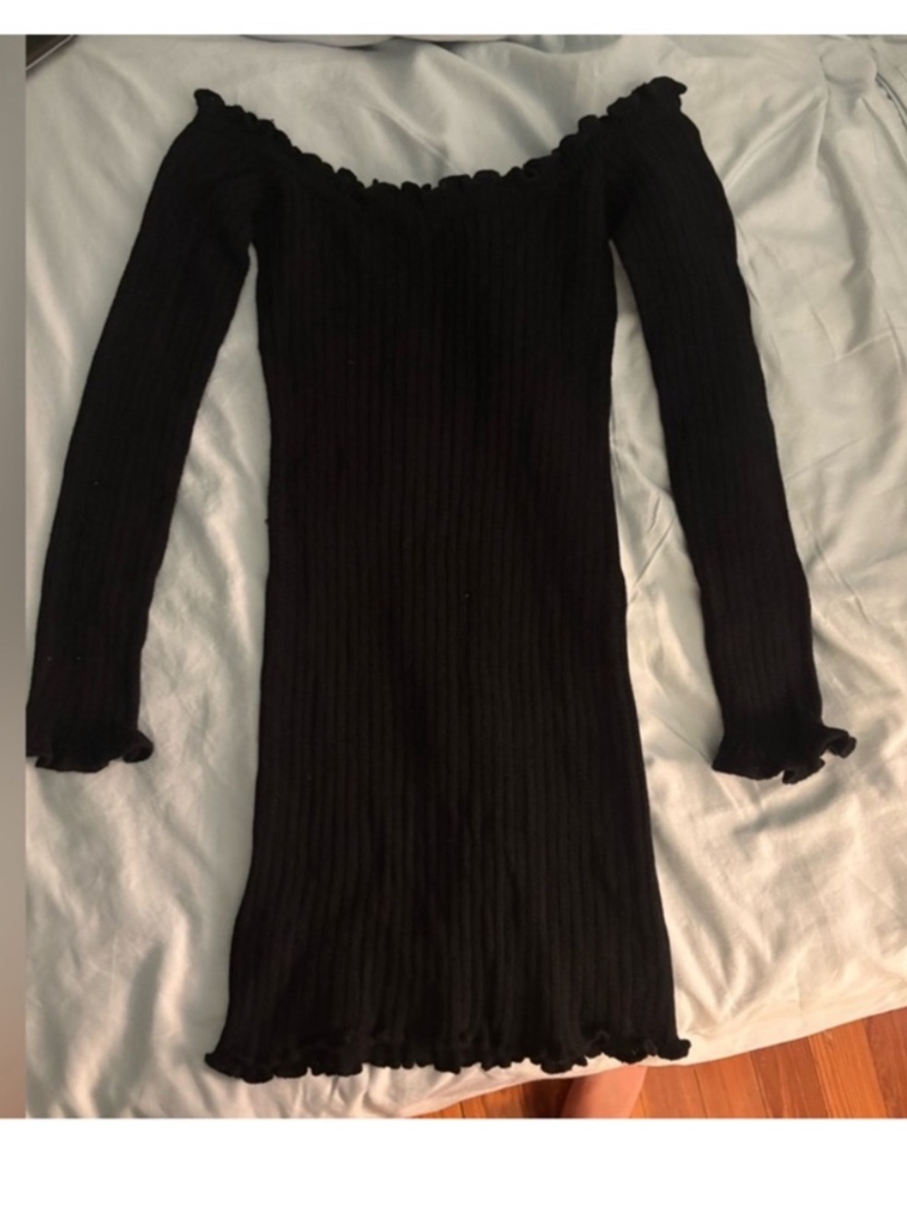 Off-the-Shoulder Ribbed Mini Dress in Black - Picture 4 of 6